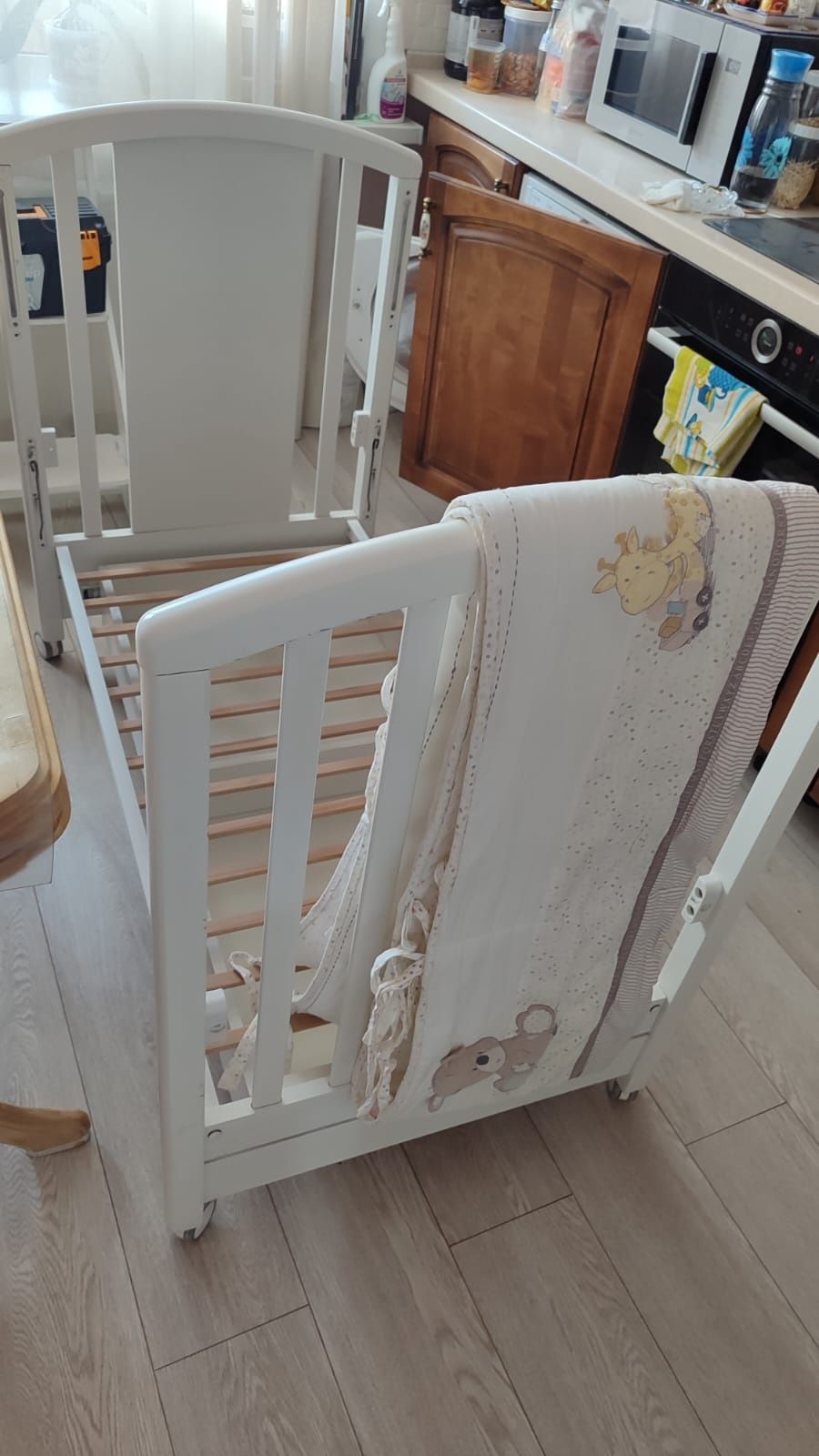 Продам детскую кроватку