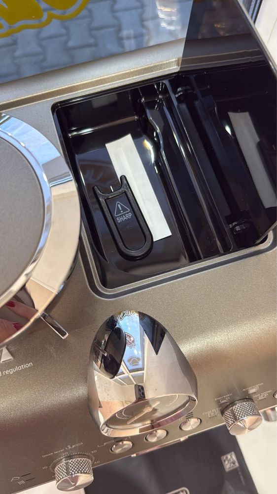 Кофемашина Delonghi
