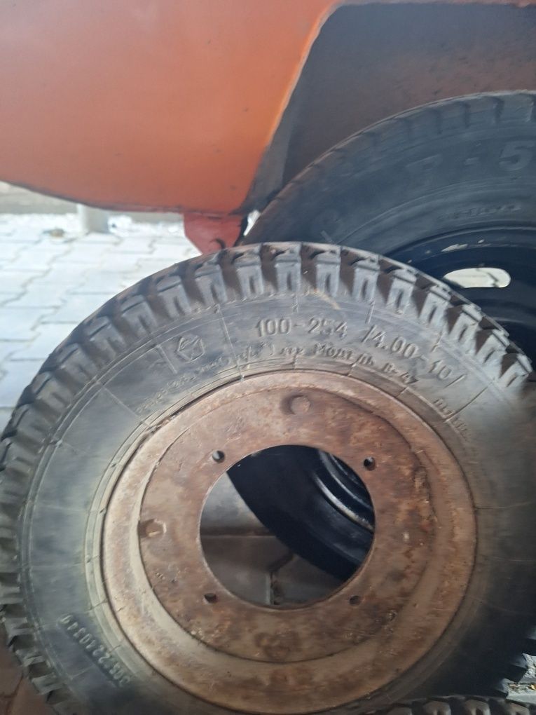 Продам колеса и диски прицеп скиф м1 м2