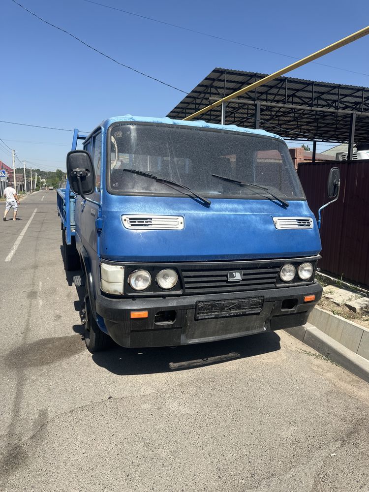 Продам грузавой NJ