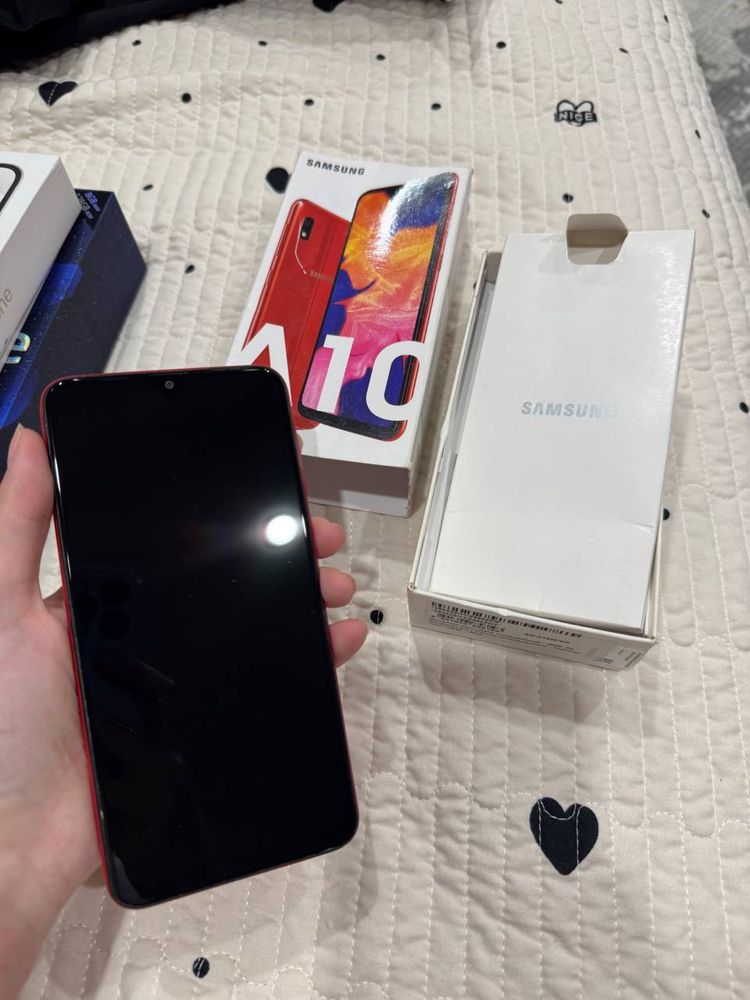 Продам samsung galaxy A10