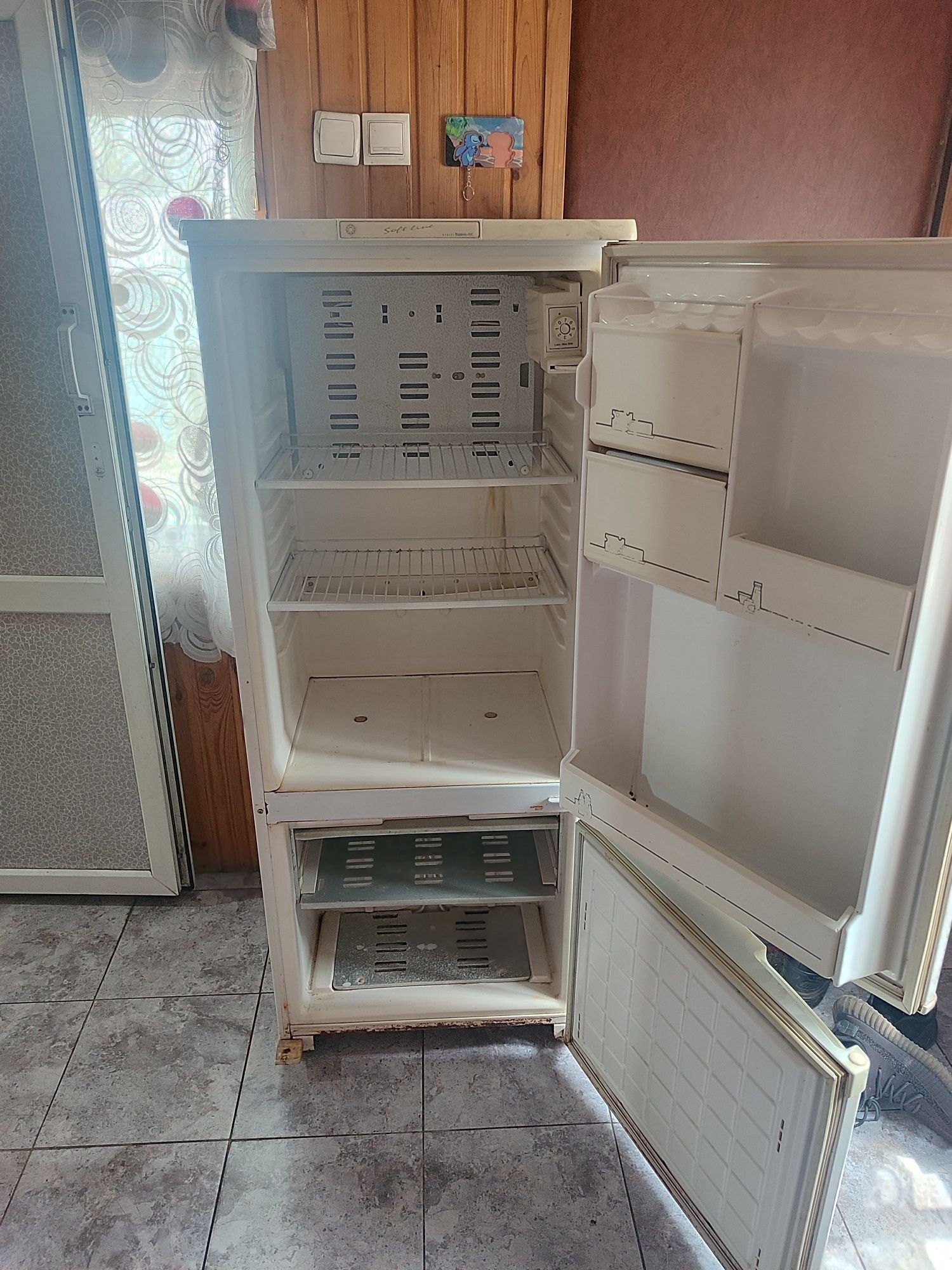 Продам холодильник