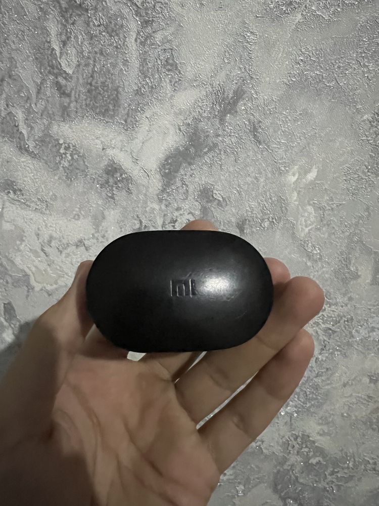 Смартфон Redmi 8A. Наушники Xiaomi Redmi Buds.