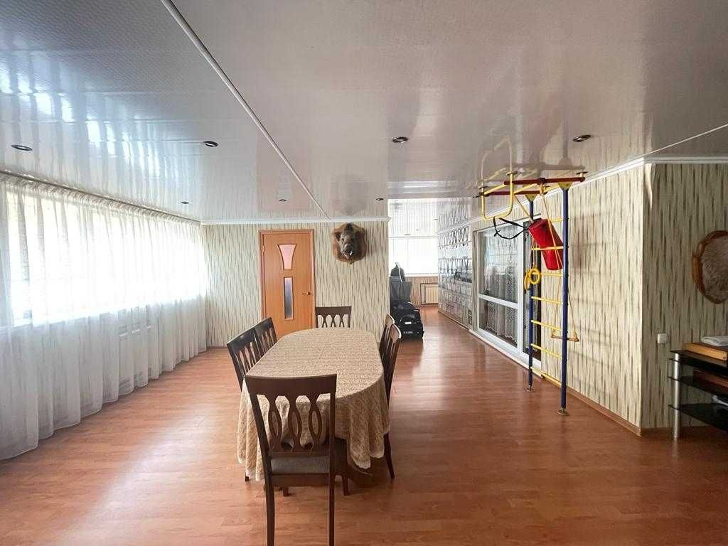 Продам просторную 6 ком квартиру. Достык Молл