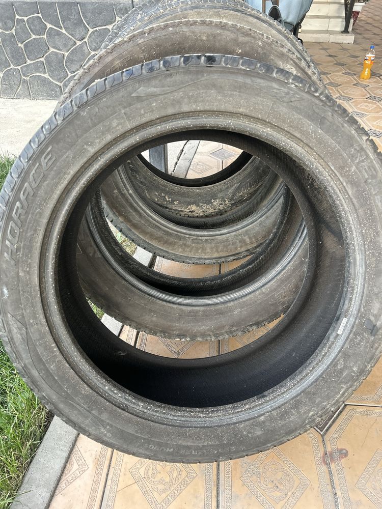 Шины  285 /45/22