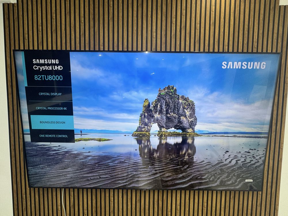 Телевизор Samsung UE82TU8000 (82”, 208 см) 4K Smart — Гарантия. 0-0-24