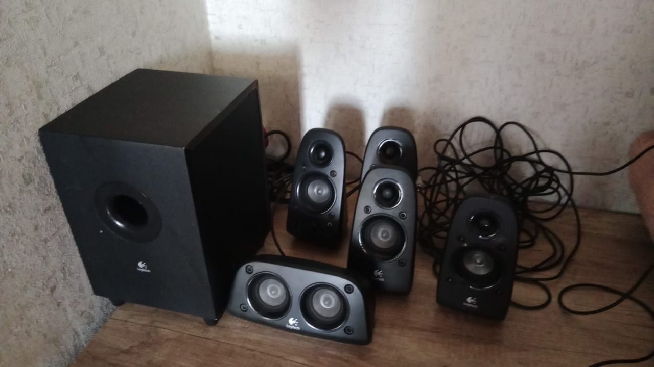 Продам колонки 5+1