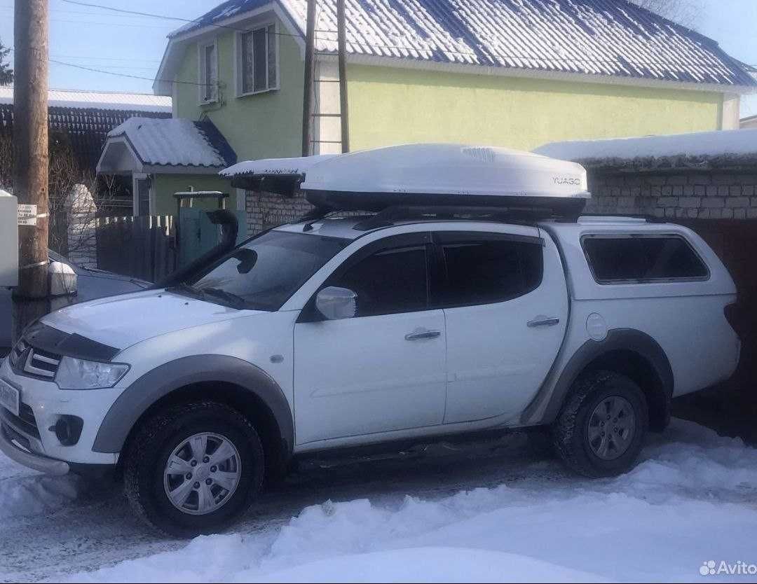 Автобокс YUAGO “Antares” белый (матовый) двустороний 580 л.