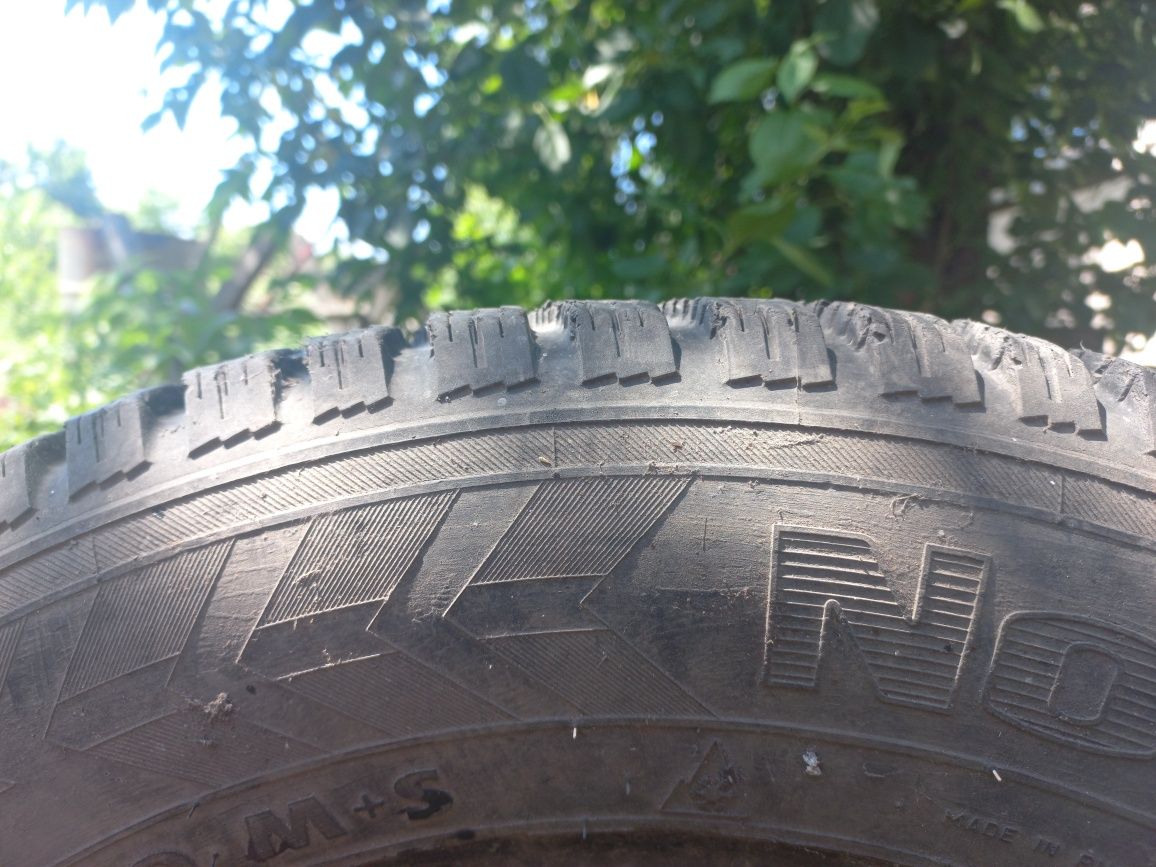 Продам шины 15d зимние 4шт за 10тыс