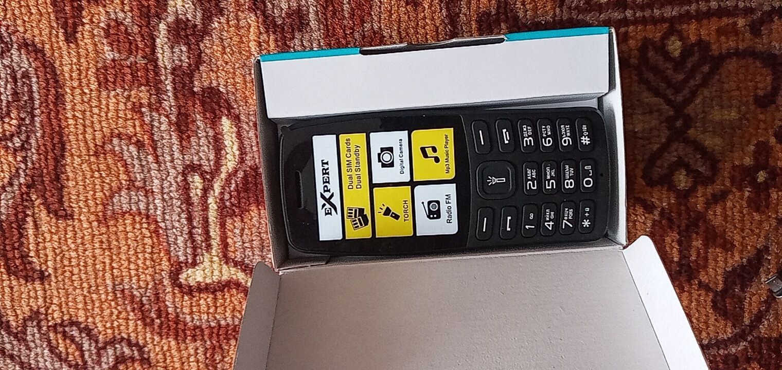 Срочно продам!телефон Expert x3
