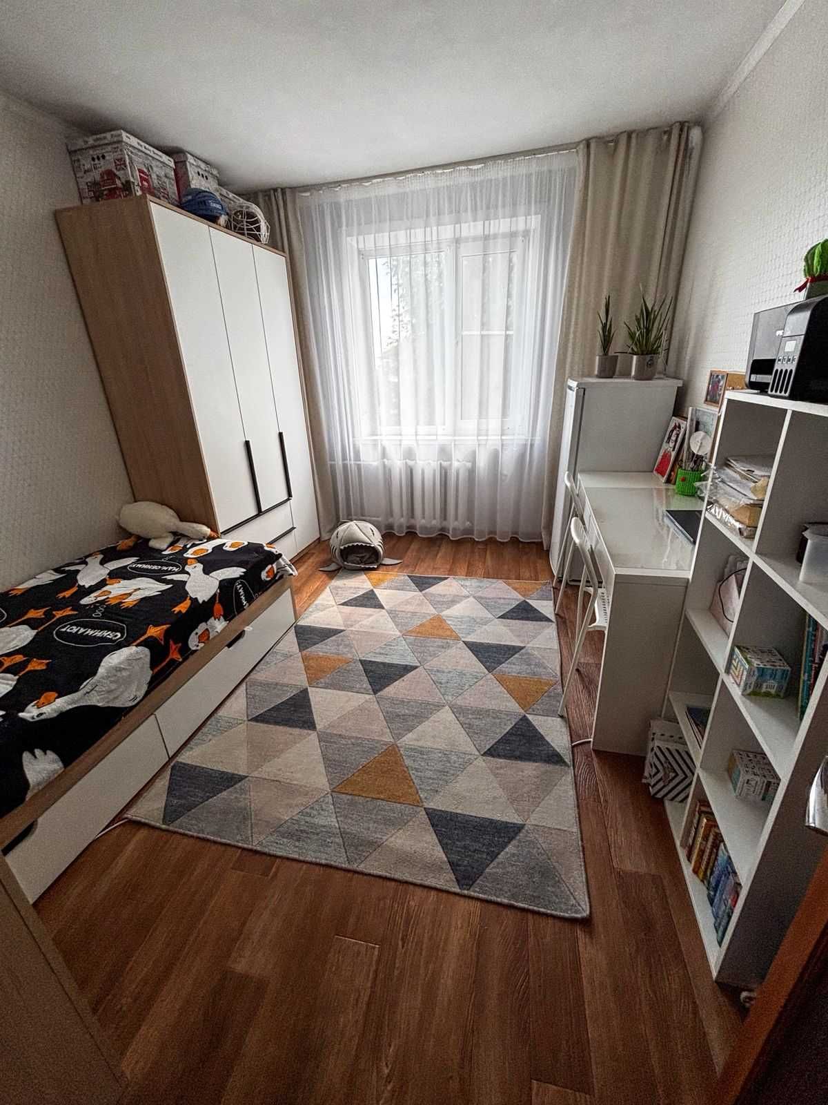 Продам 3 комнатную квартиру ЛЕНИНГРАДКА 19 МКРН