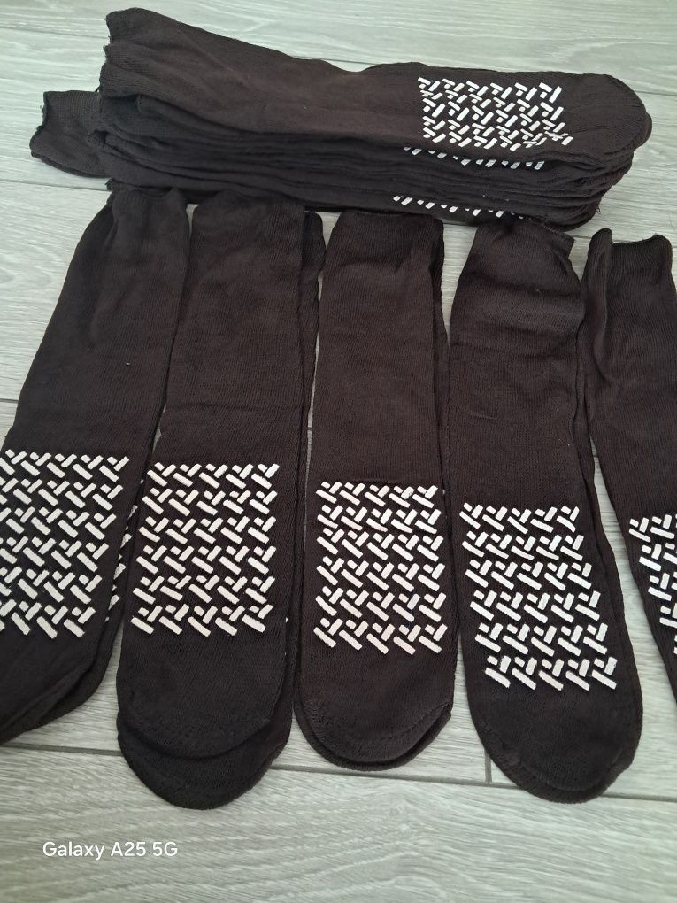 Носки продам не скользящие.