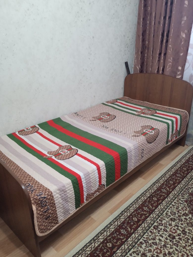 Кровать полуторка