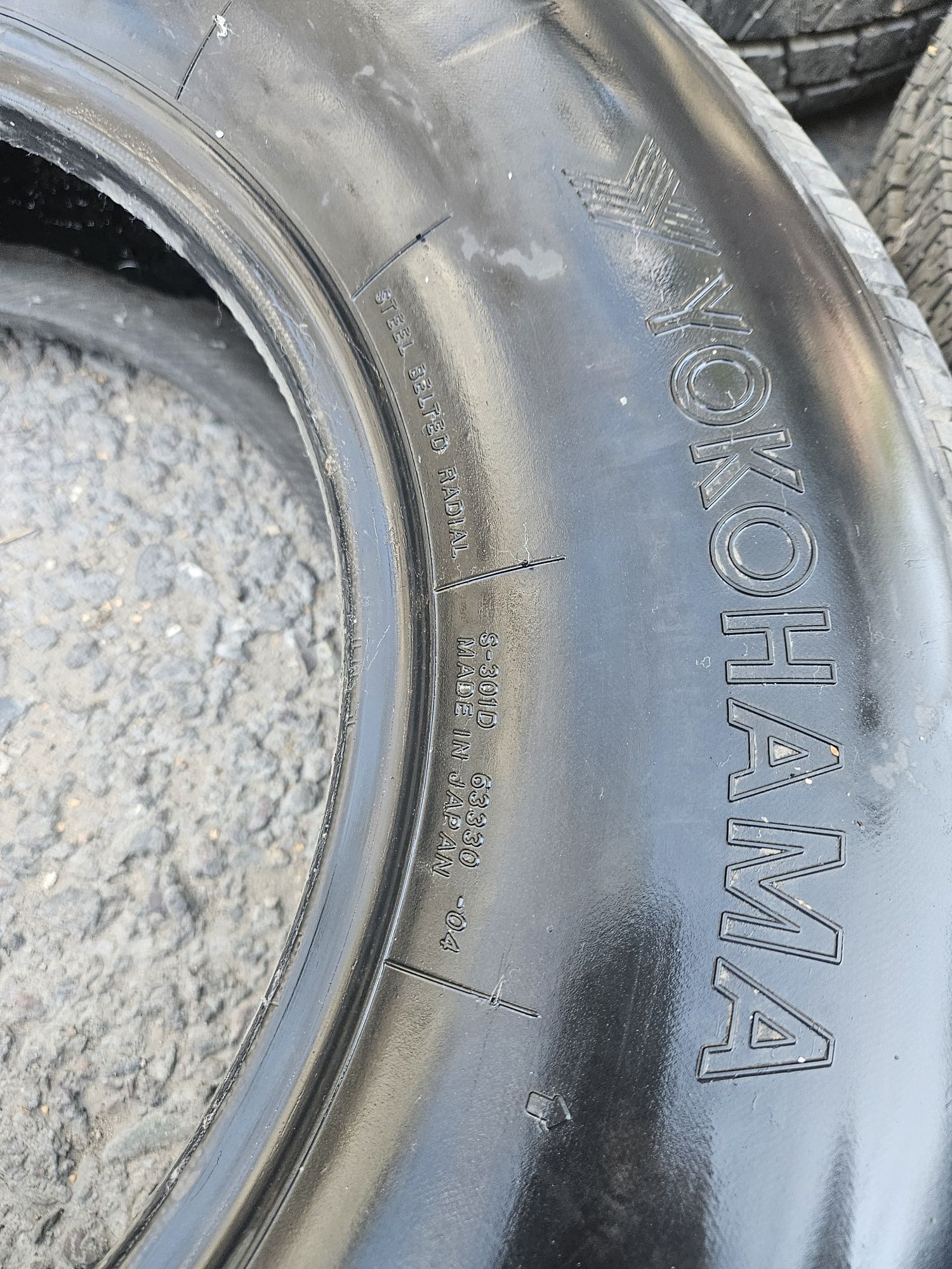 Продам шины Bridgestone  и Yokohama 215 80 R15