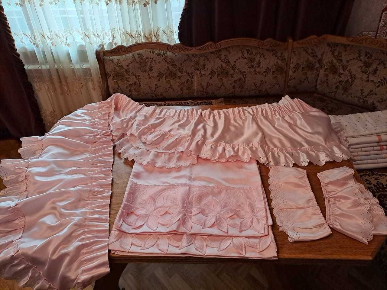 Комплект дивандеков, шторы и другое