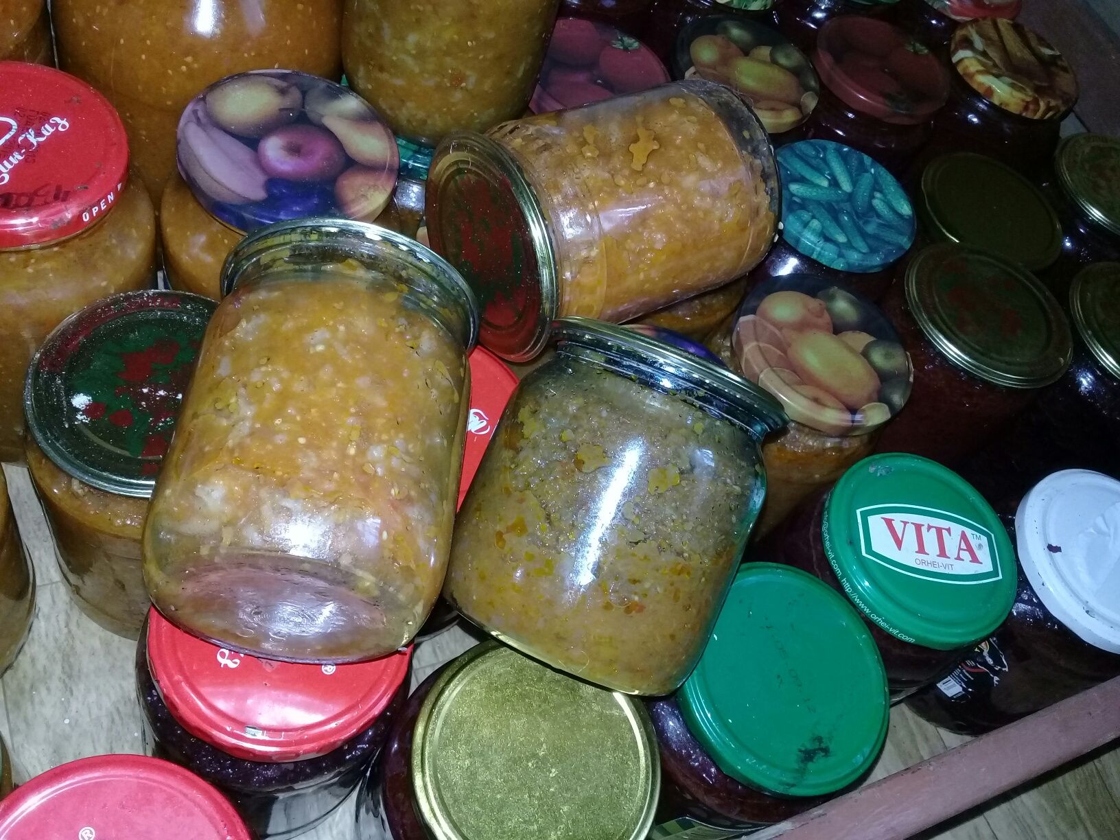 Продам разные домашние зимние салаты