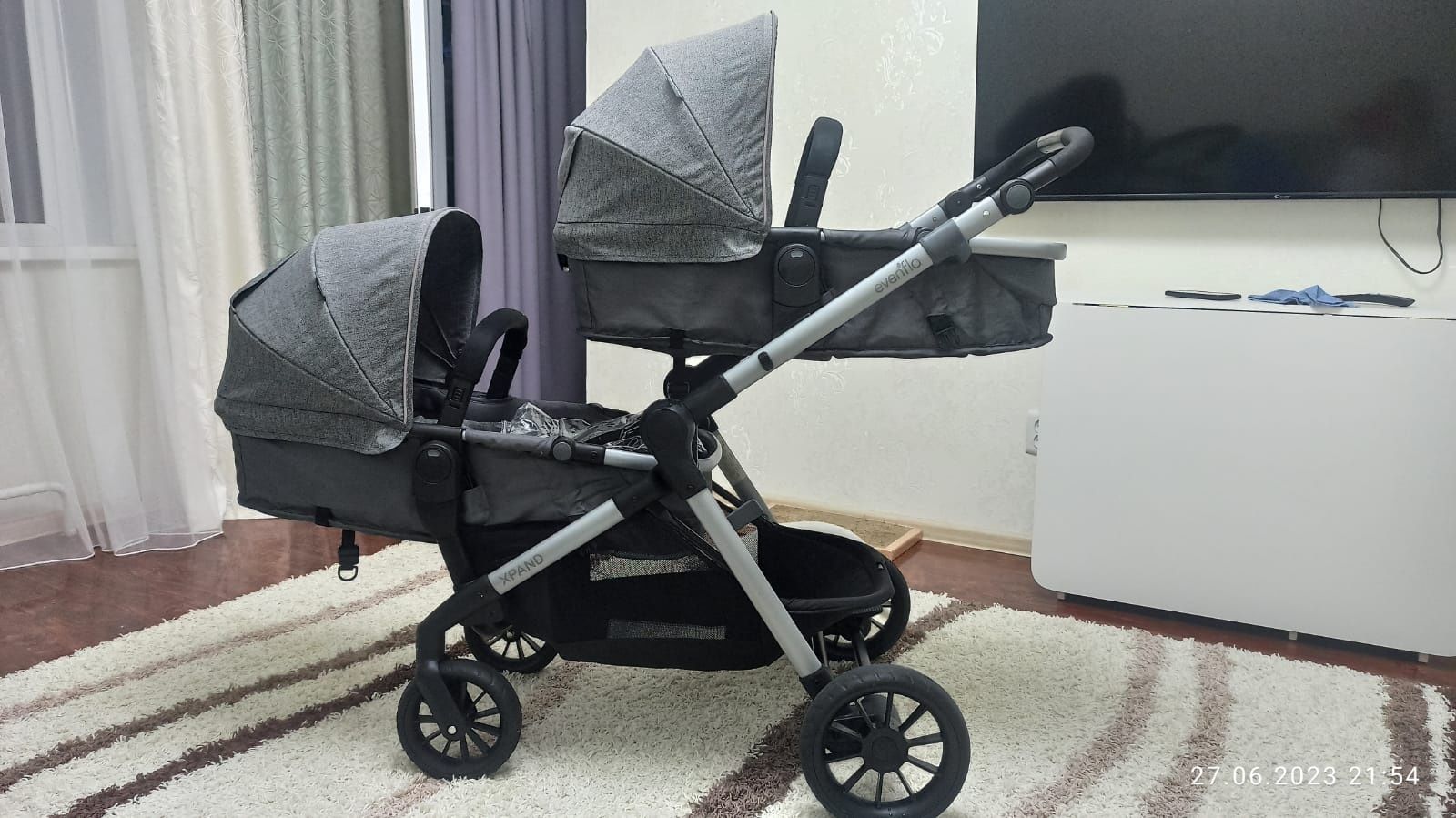Продам коляску для двойняшек ,близнецов, погодок в хорошем состоянии.