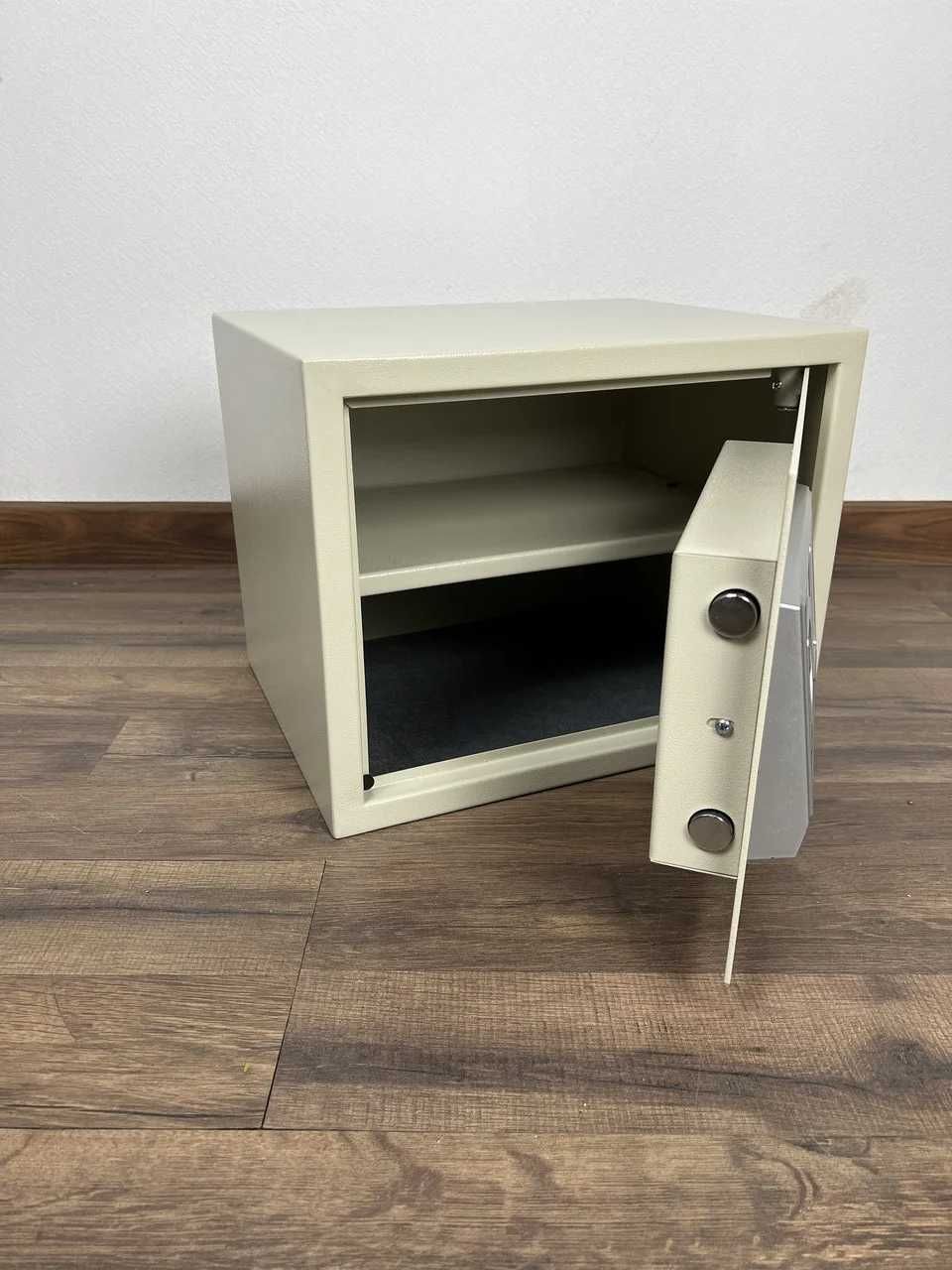 Сейф мебельный FD30 А4 формат (30X38X30см, 8.5кг.)