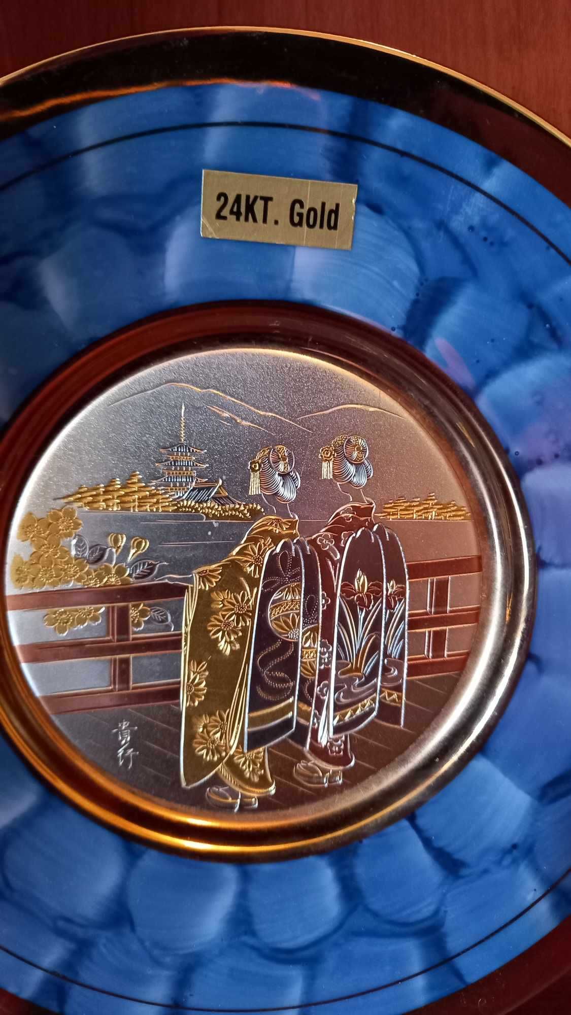 продам два сервиза ссср. для уточнения цены звоните