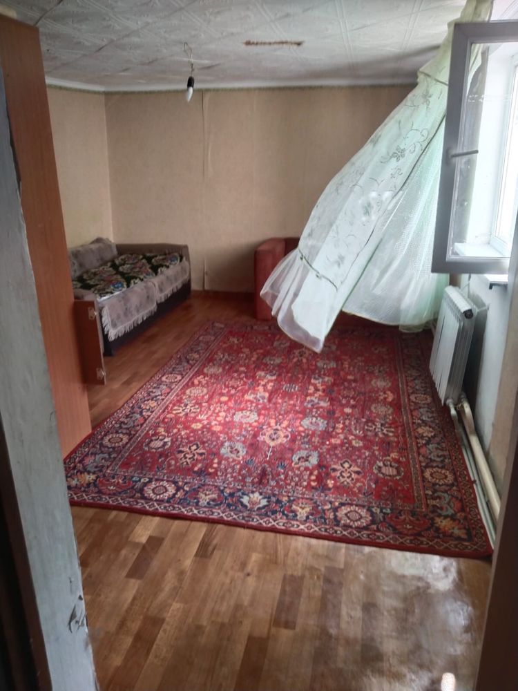 Сдам комнату во времянке порядочным не пьющим людям .