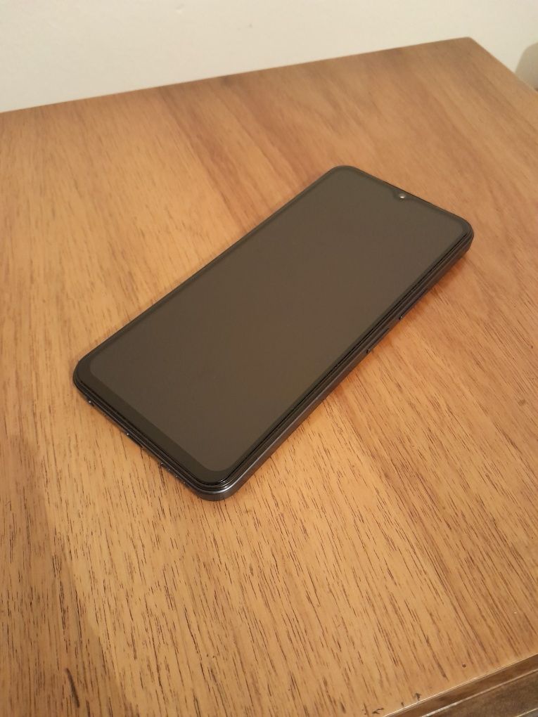 Смартфон Vivo Y35  4/64