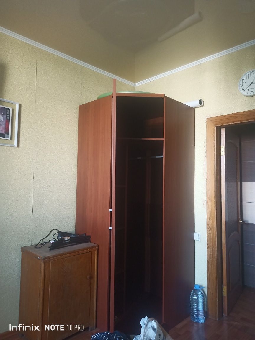 Продам шкаф для одежды