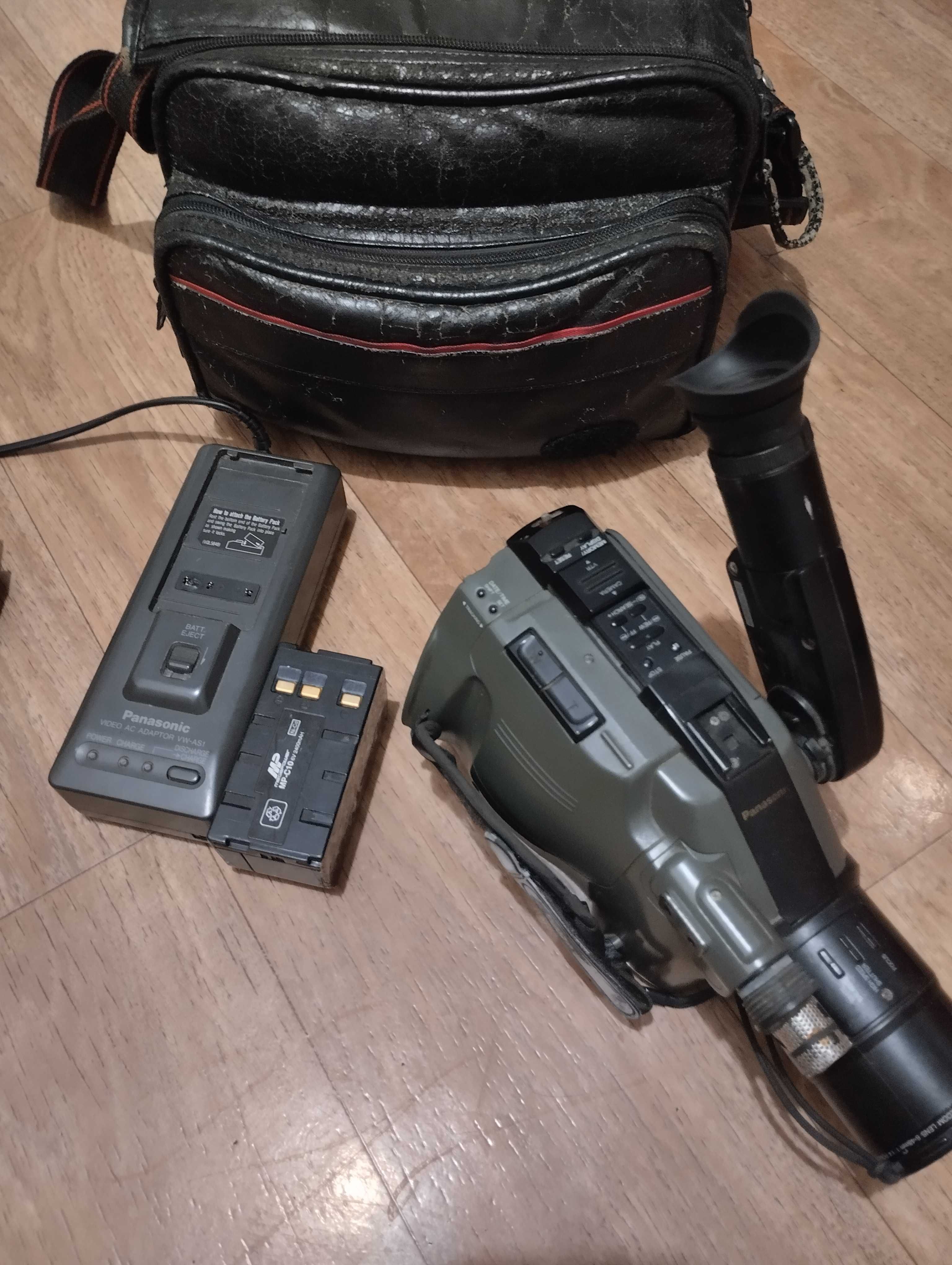 Видеокамера Panasonic NV-G100