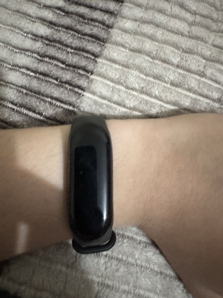 Продам смартчасы Apple watch series 1, mi band3, samsung watch active