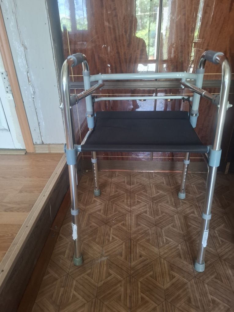 Продам ходунки..