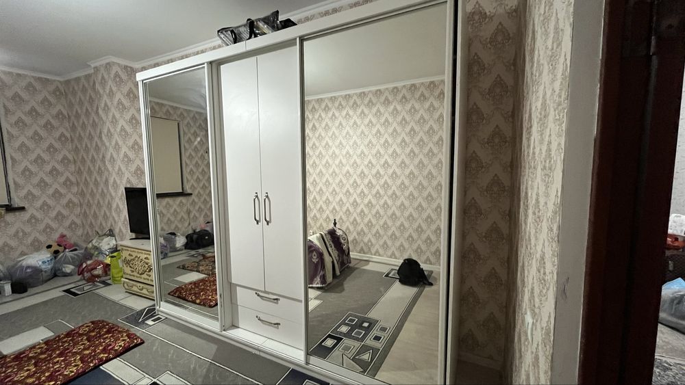 Продам шкаф для спальни