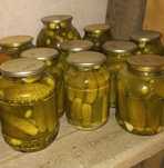 Солёные огурцы, помидоры,