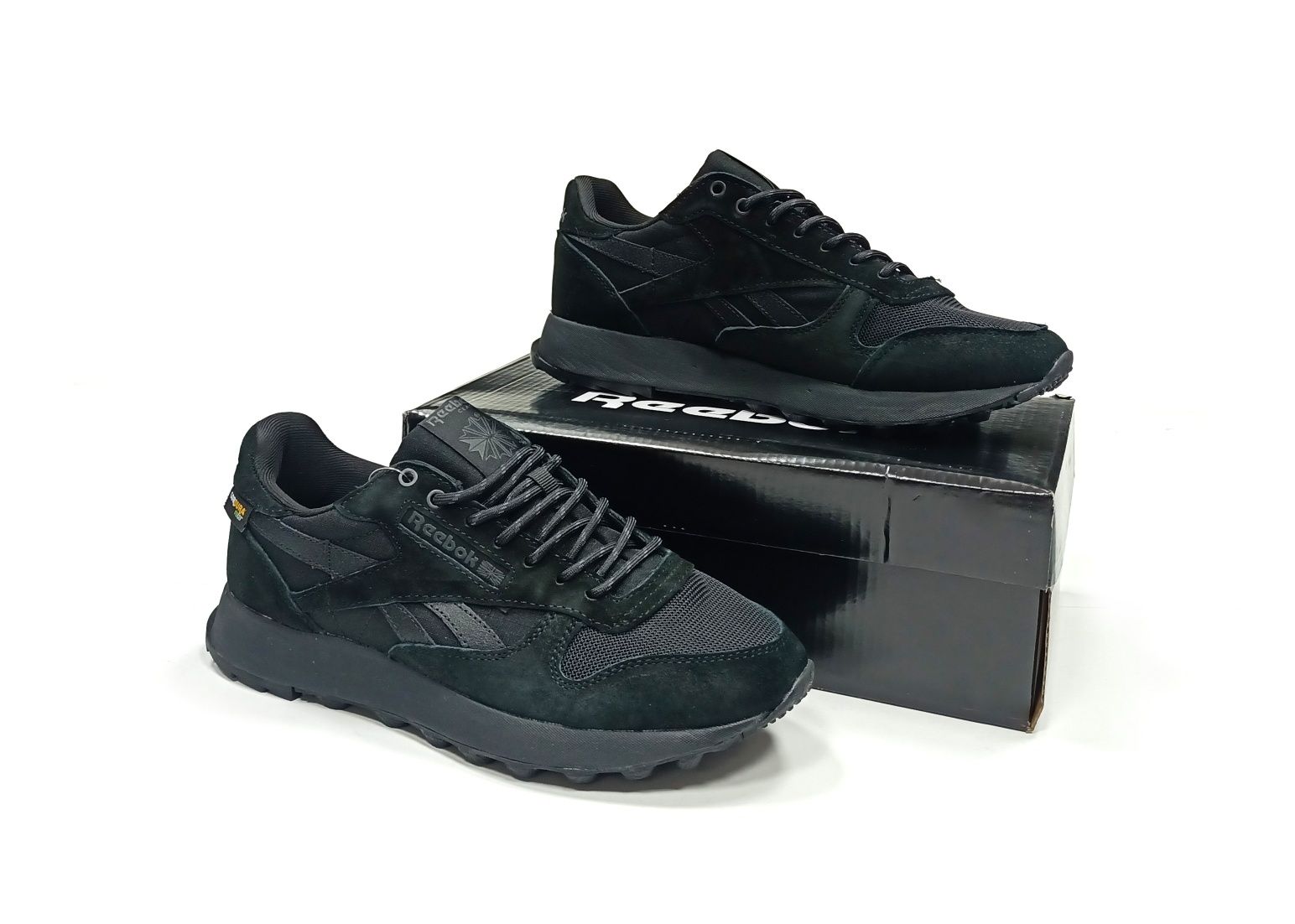 Кроссовки Reebok Classic размеры с 40 по 45 в Алматы