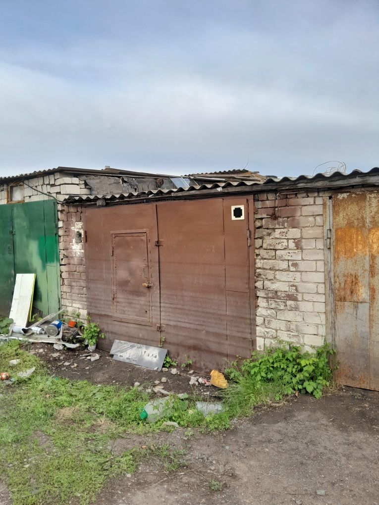 Продаж гараж,УРАЛ-1