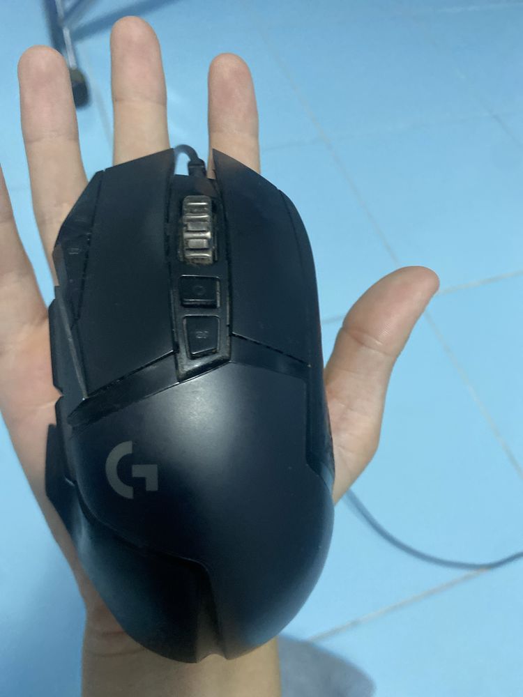 Мышка logitech g502 в идеальном состоянии только за дней крышки нет