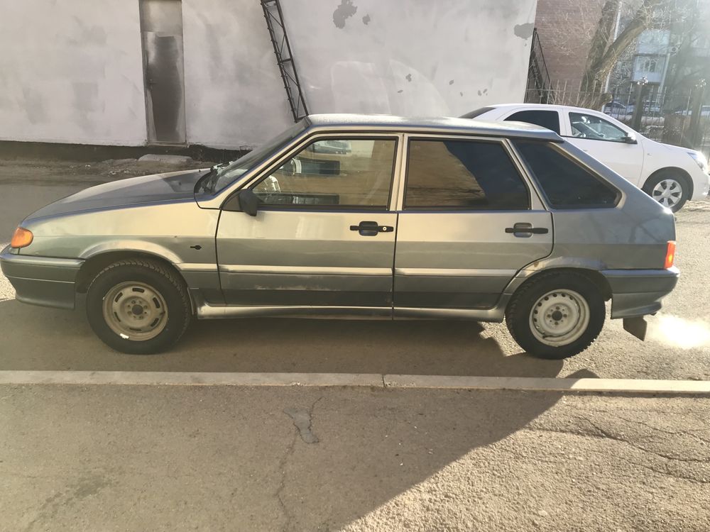 Автомобиль ваз 2114