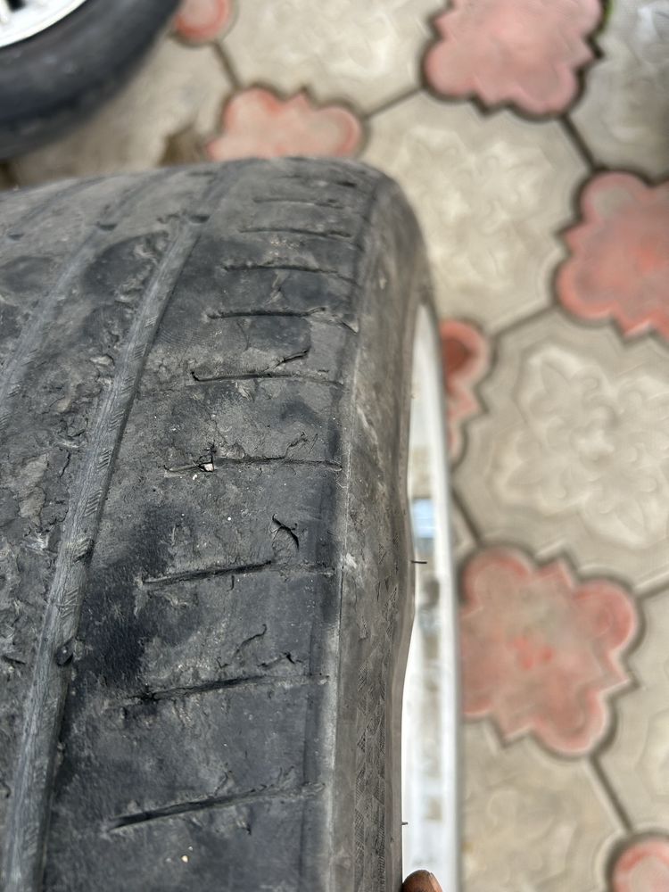 Продам диски с резиной R17