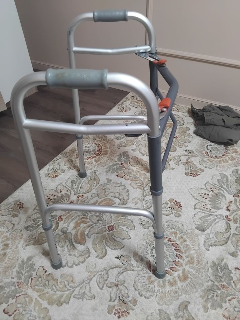 Ходунки для взрослых