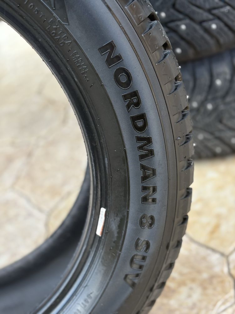 Продам 235 55 R19 зимние шипованные