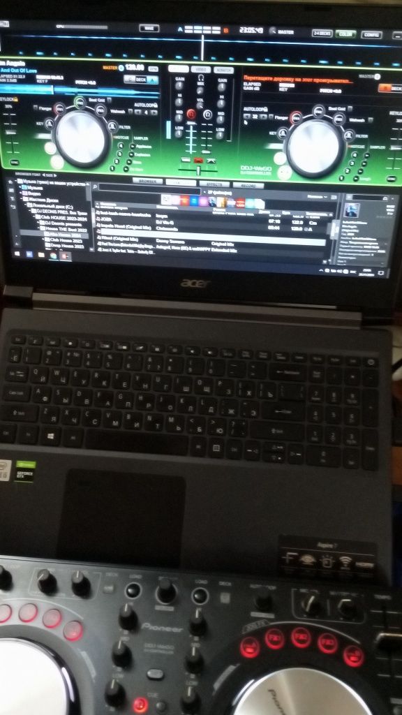 Продам Диджей Контроллер  Pioneer DDJ-WeGo