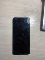 Телефон Huawei 128 гб памяти, работает отлично.