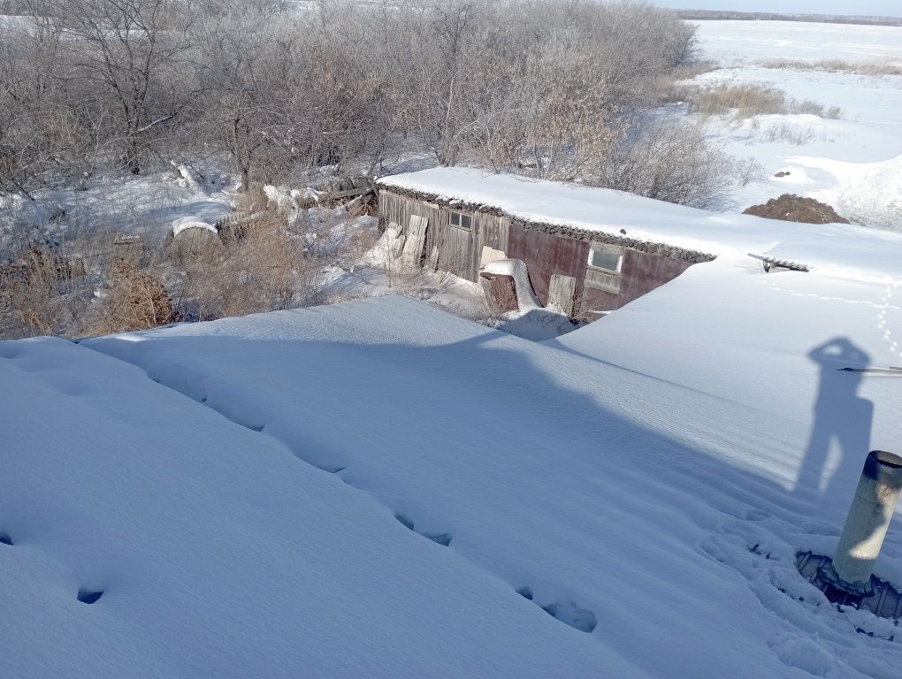 Продам дом шпальный можно на разбор