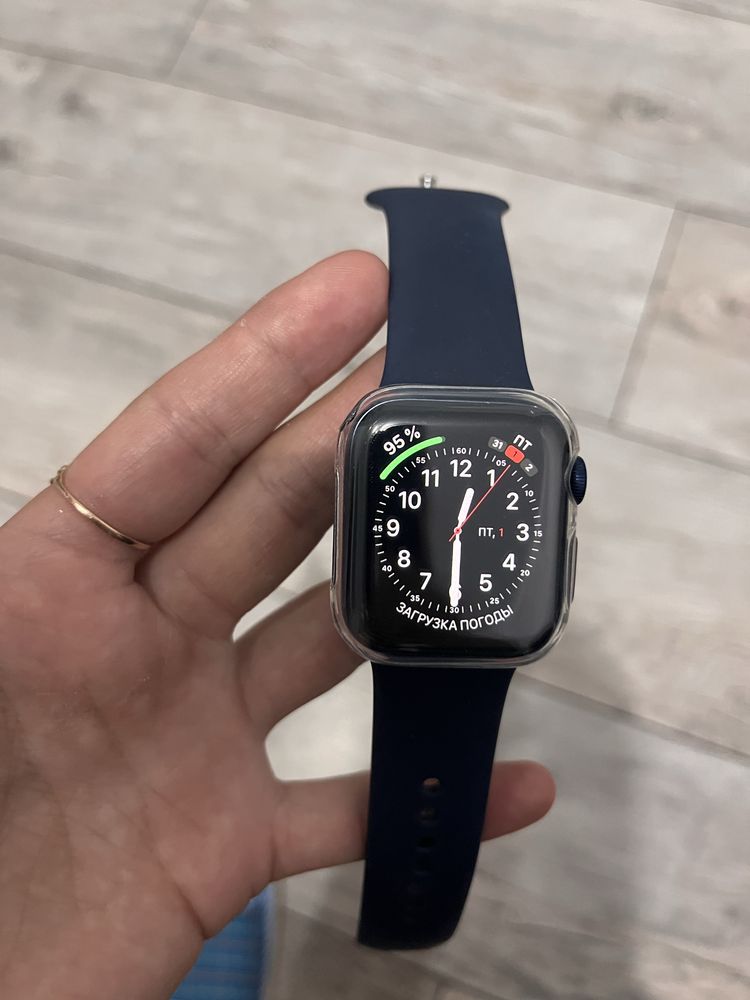 Продам Apple watch 6