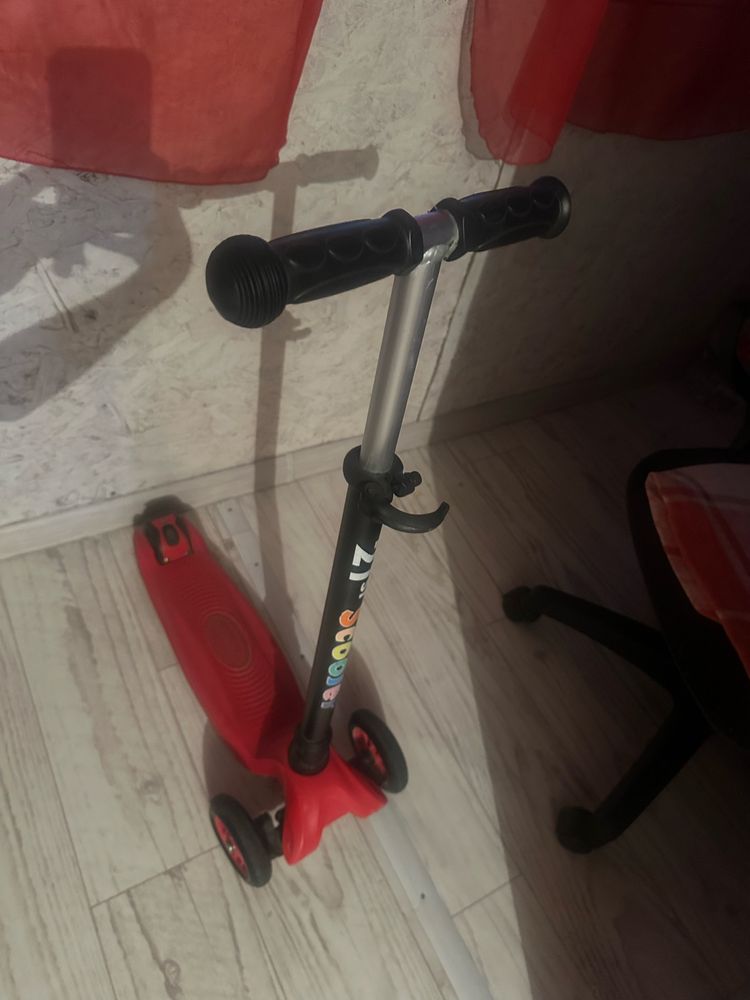 Продам самокат детский и принтер