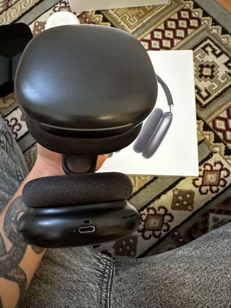 Продам airpods max