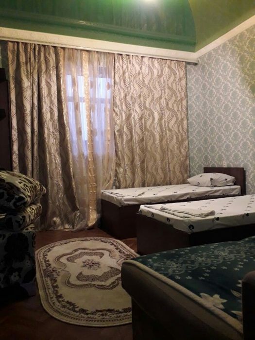 Много квартир 1, 2, 3, 4 комн гостевые дома, для гостей посуточно сдам