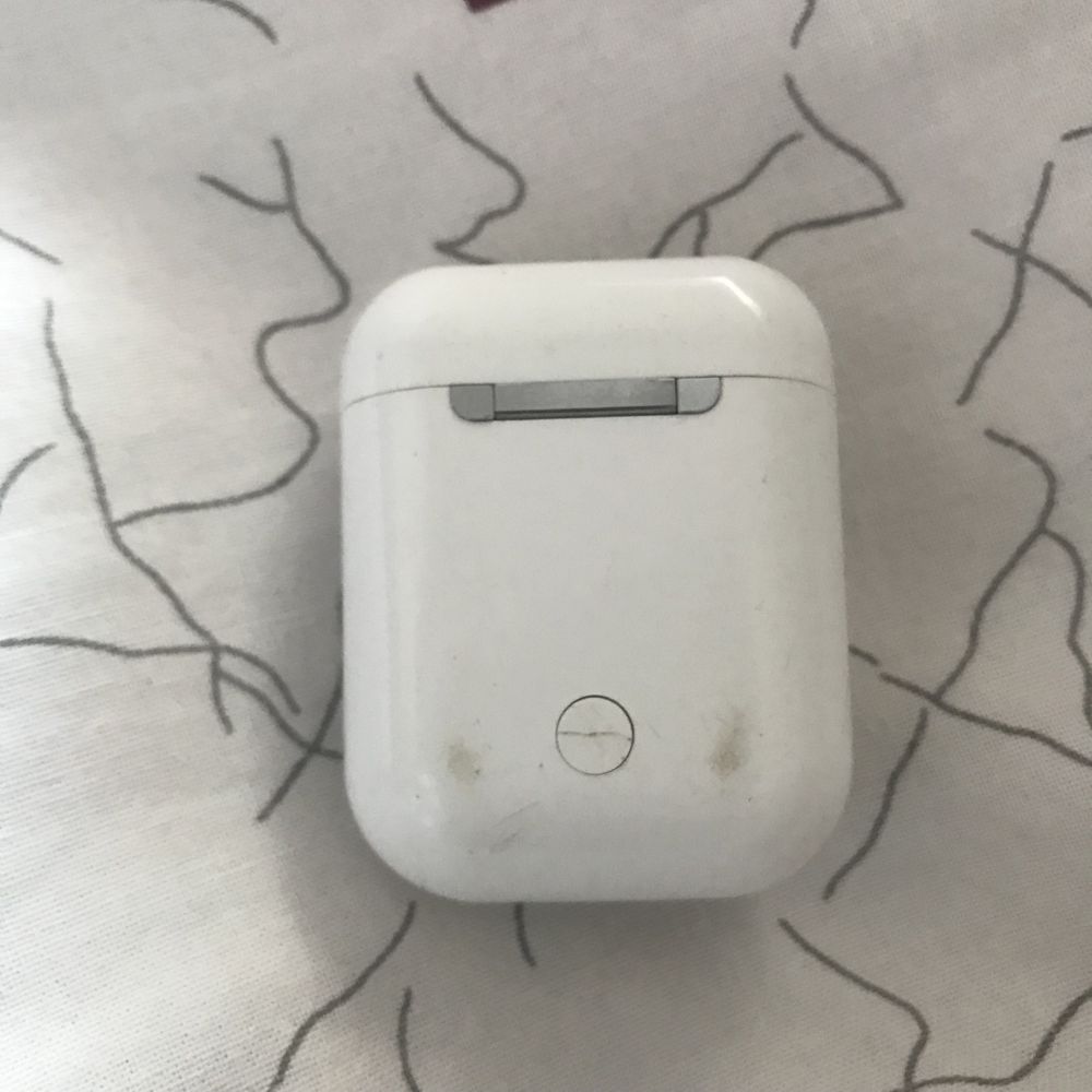 Наушники Airpods