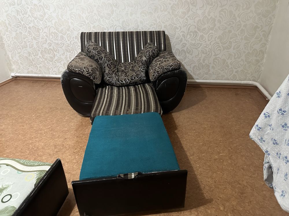 Продаю Диван 1,2,3 в г.Абай Караг. обл.