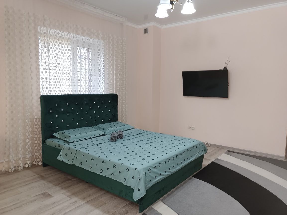 Сдам 2-х комнатную lux студию (часы, день, ночь, сутки).