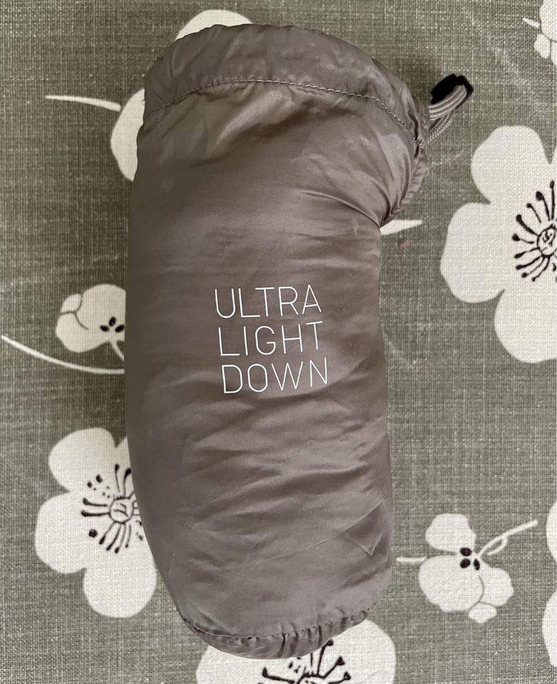 Продается новая жилетка Uniqlo