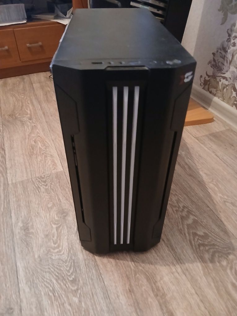 Продам системник core i3 12100 f
